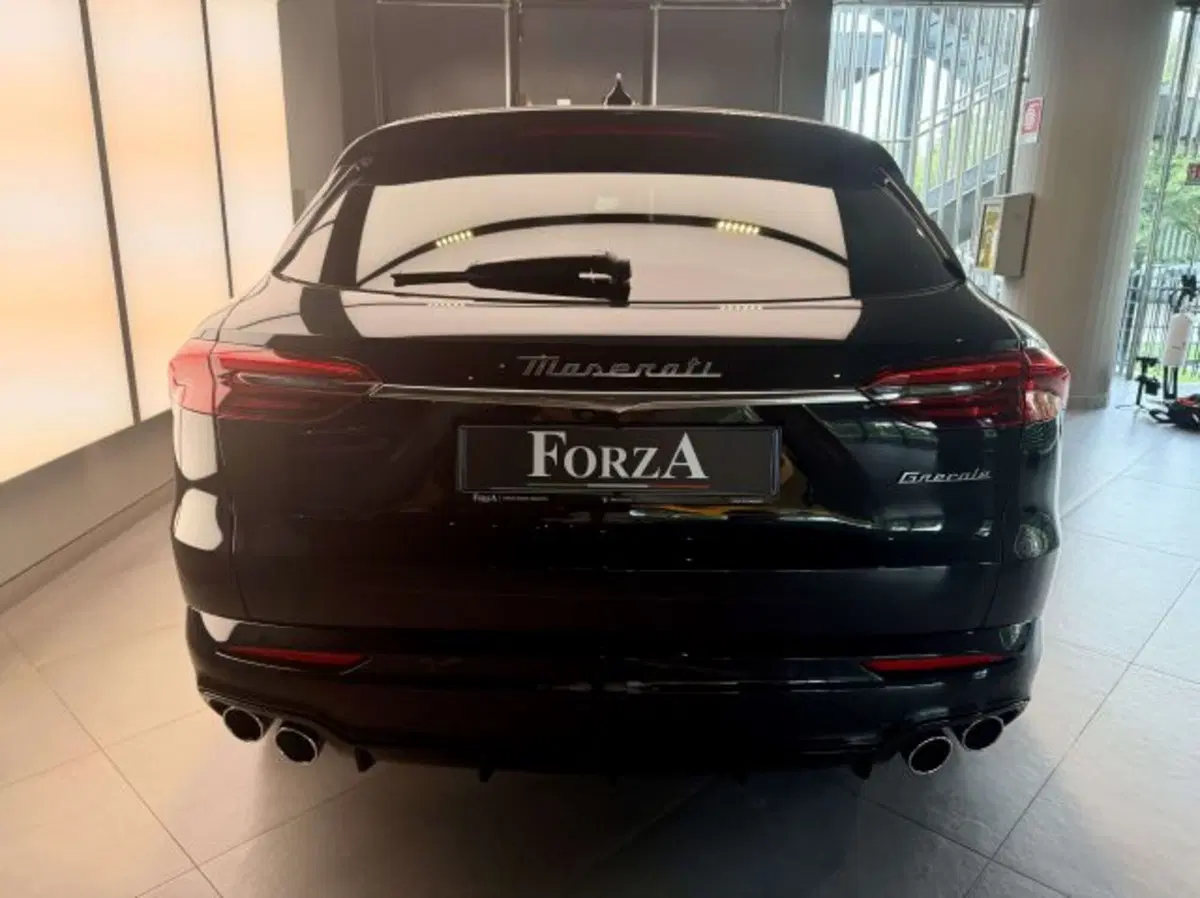 Maserati Grecale usata a Torino (7)