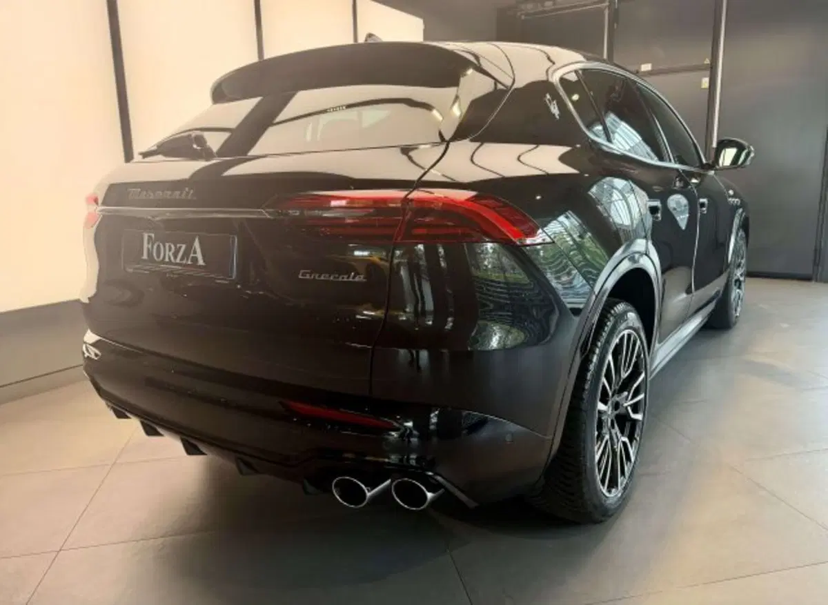 Maserati Grecale usata a Torino (8)