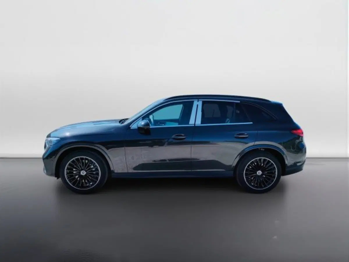 Mercedes-Benz GLC SUV nuova a Teramo (3)