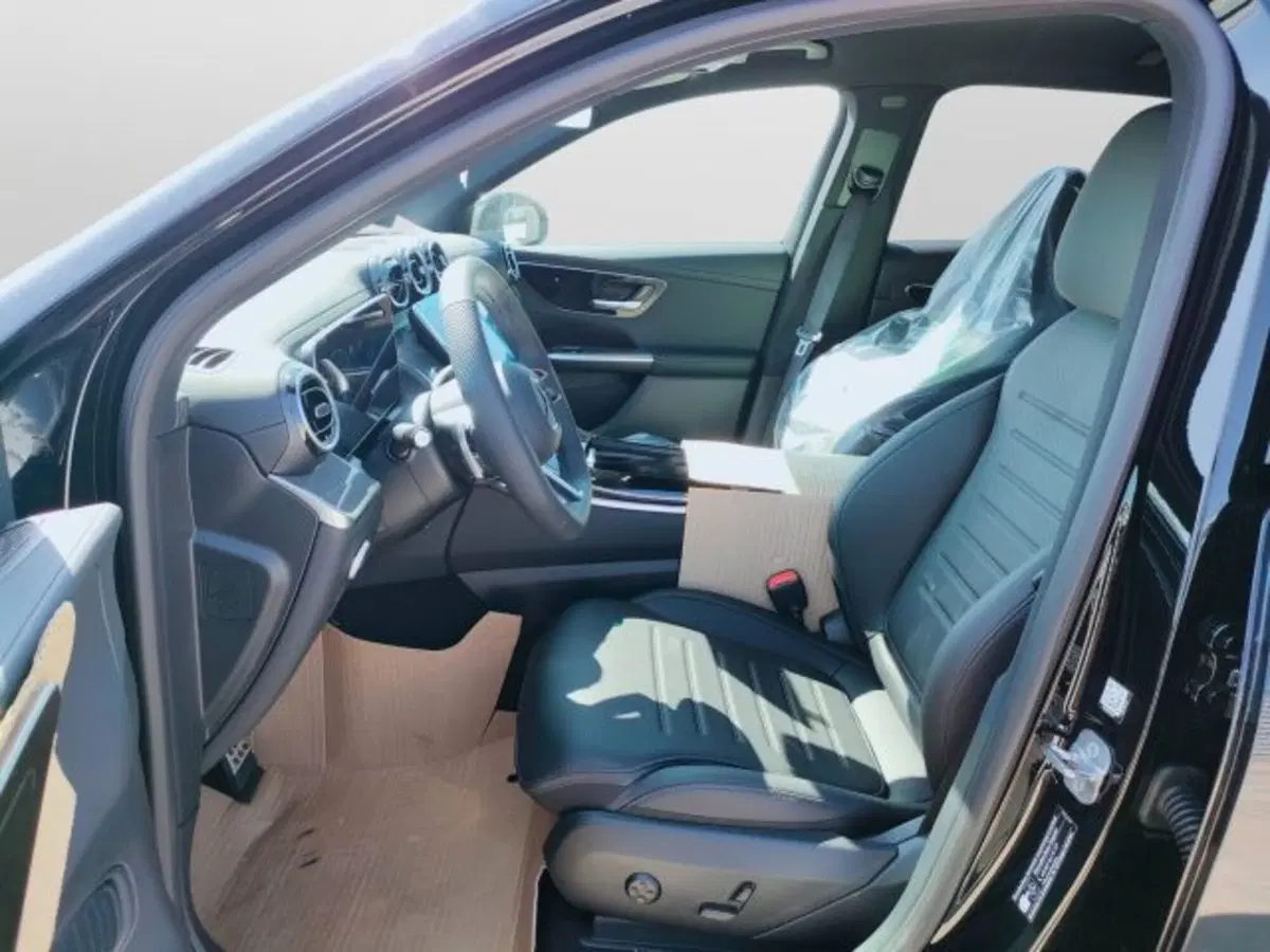 Mercedes-Benz GLC SUV nuova a Teramo (11)