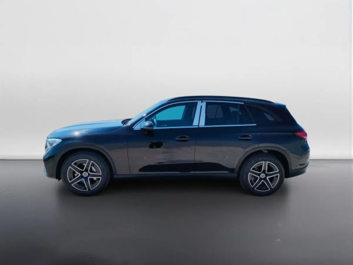 Mercedes-Benz GLC SUV nuova a Teramo (3)