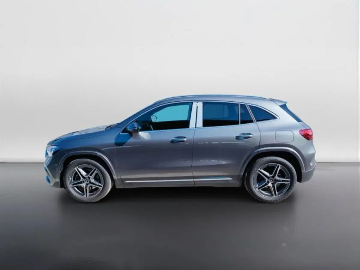 Mercedes-Benz GLA SUV nuova a Teramo (3)