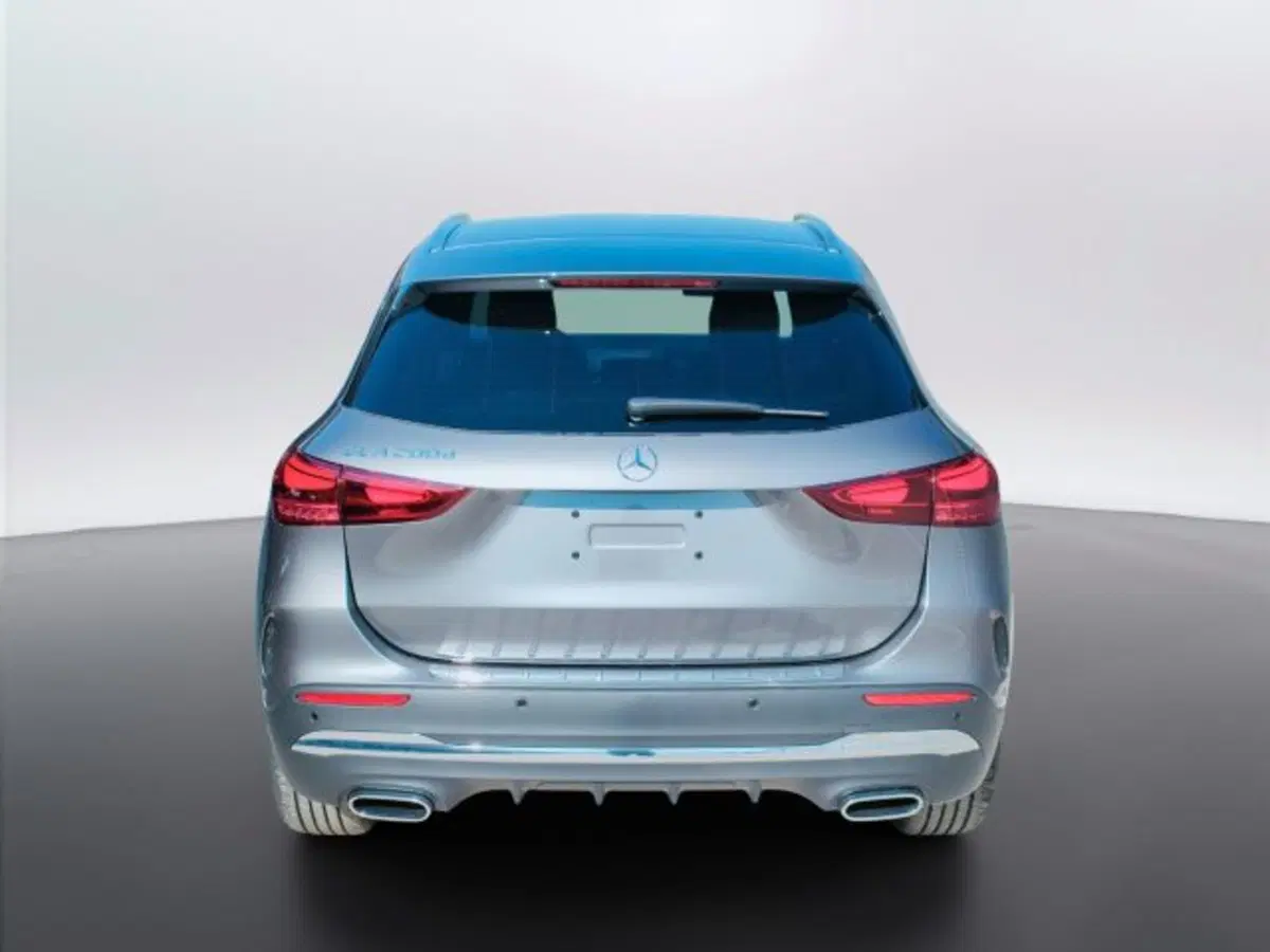 Mercedes-Benz GLA SUV nuova a Teramo (4)