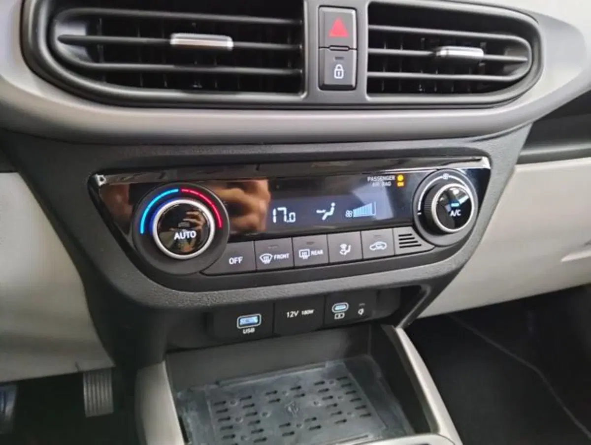 Hyundai i10 usata a Como (17)