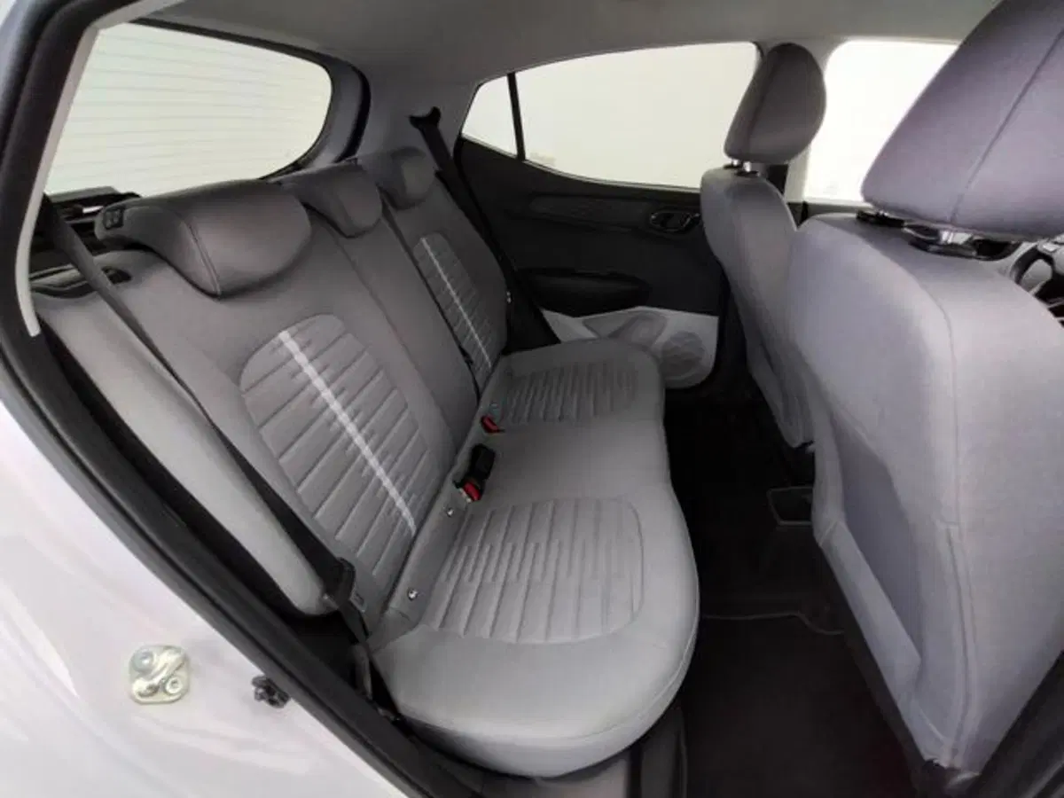 Hyundai i10 usata a Como (5)