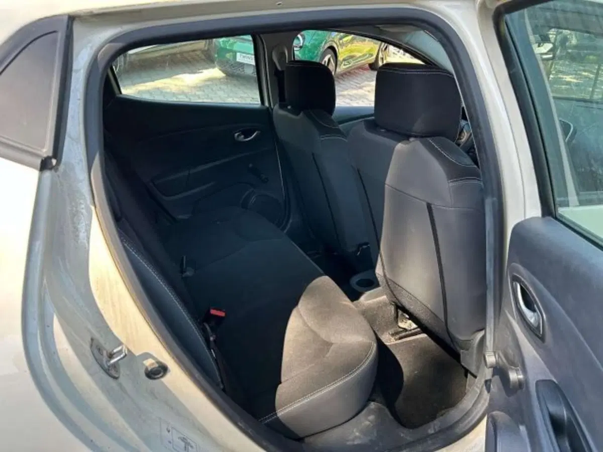 Renault Clio usata a Firenze (9)
