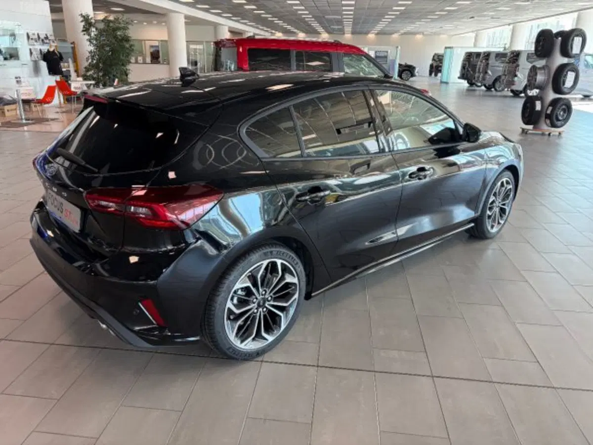 Ford Focus nuova a Cuneo (5)