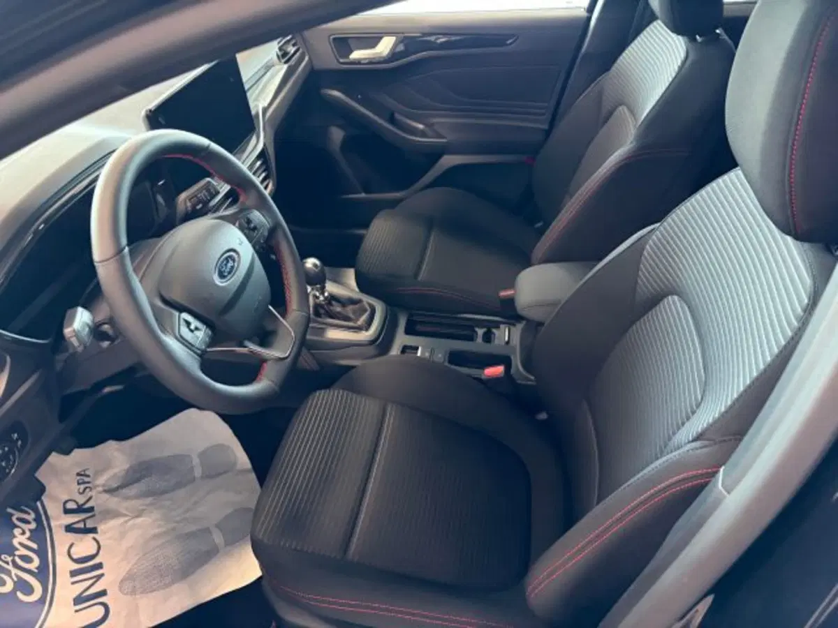 Ford Focus nuova a Cuneo (7)