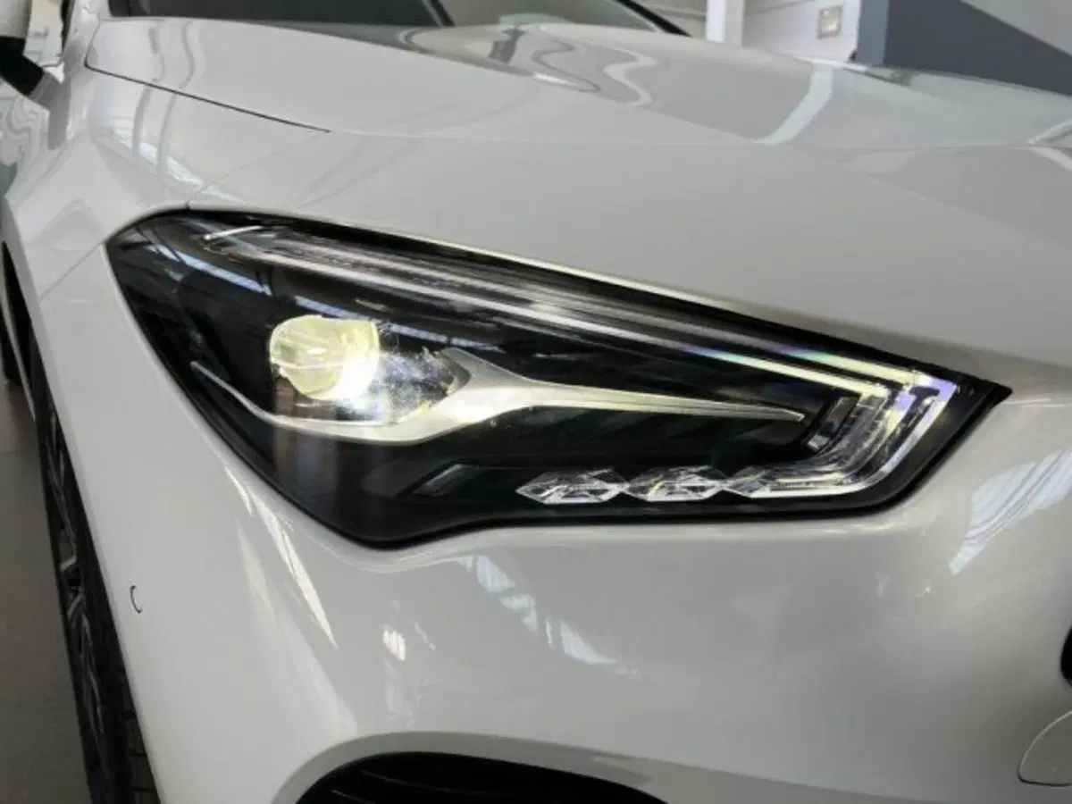 Mercedes-Benz CLA Shooting Brake usata a Verona (7)