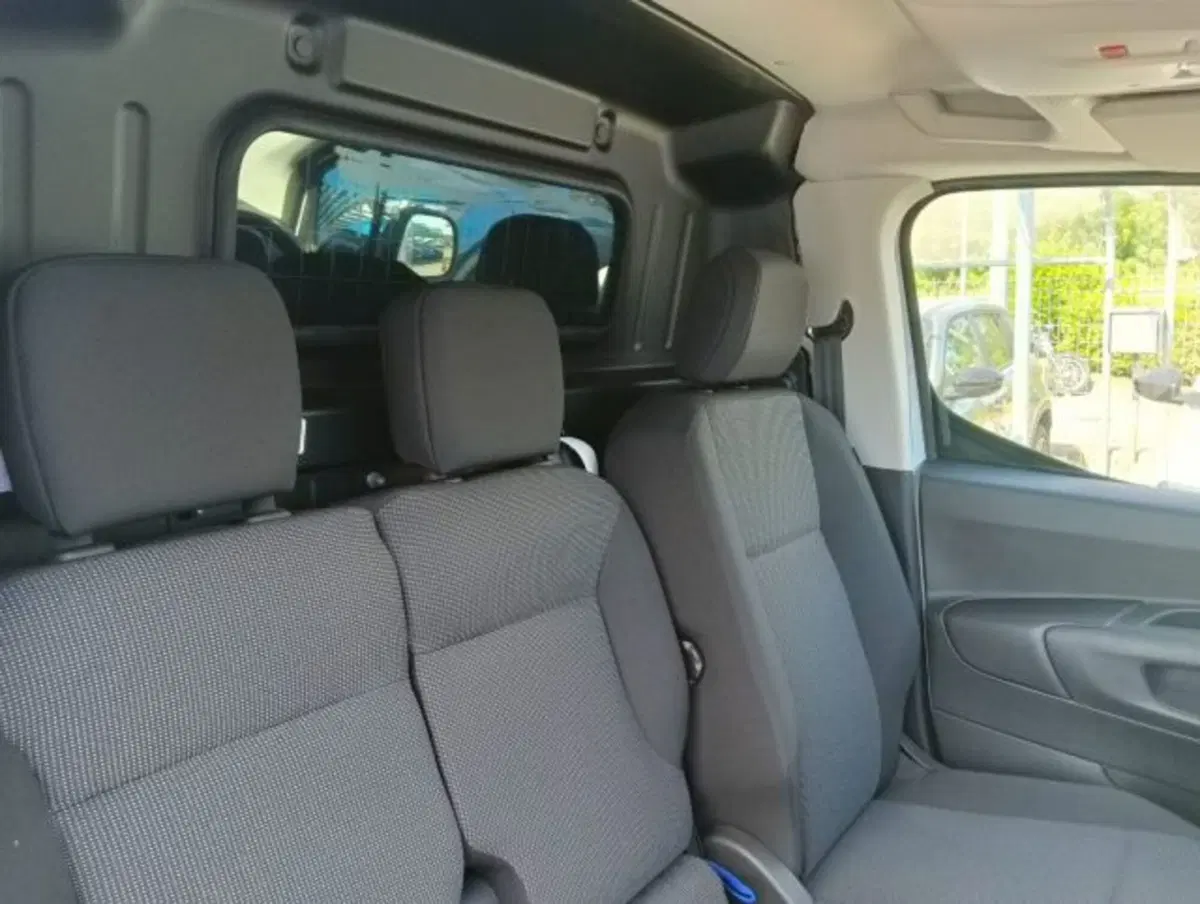 Toyota Proace City Furgone nuova a Brescia (18)