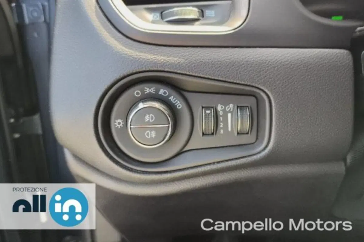 Jeep Renegade usata a Venezia (17)