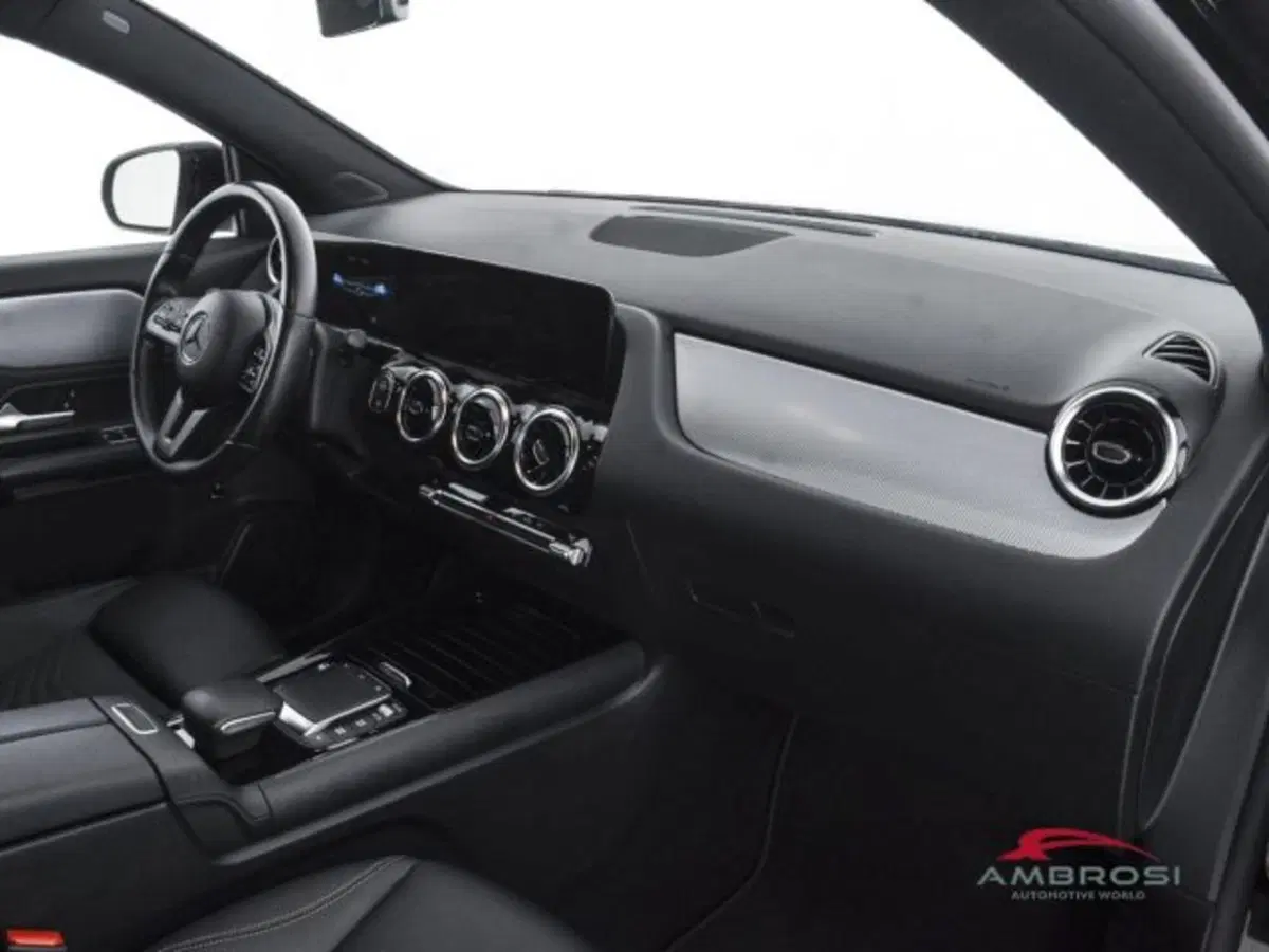 Mercedes-Benz GLA SUV usata a Perugia (12)