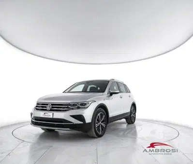 Volkswagen Tiguan 2.0 tdi Elegance 150cv dsg del 2024 usata a Corciano