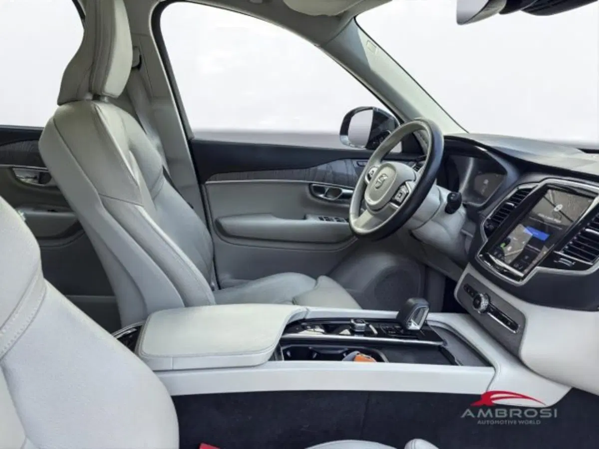 Volvo XC90 usata a Perugia (11)