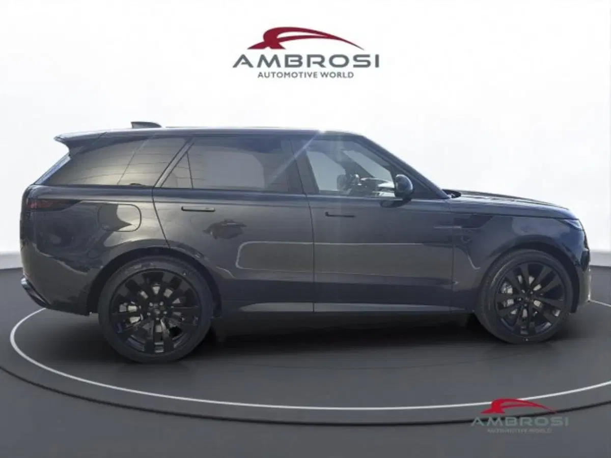 Land Rover Range Rover Sport nuova a Perugia (4)