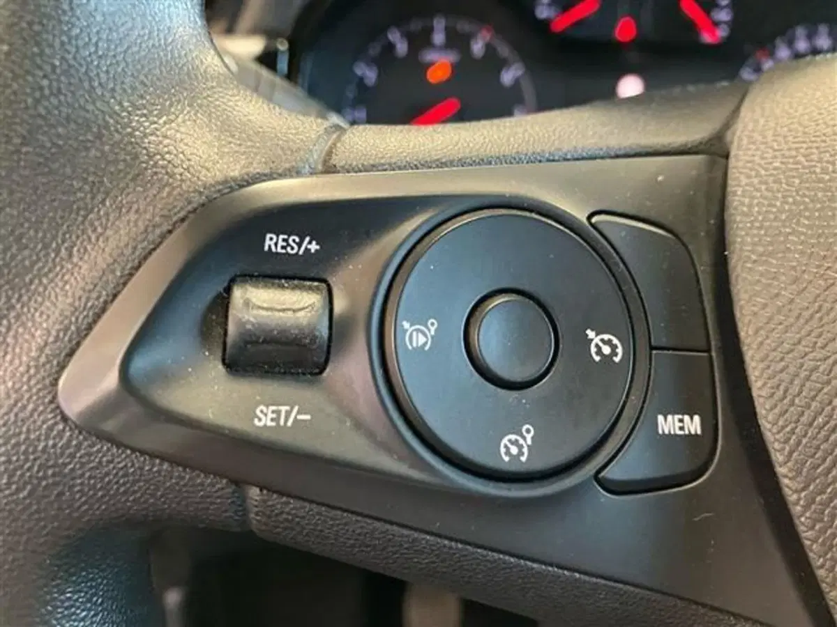 Opel Corsa usata a Como (17)