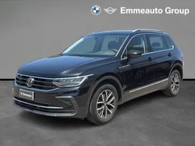 Volkswagen Tiguan 1.5 TSI 150 CV DSG ACT Life del 2022 usata a Lecce