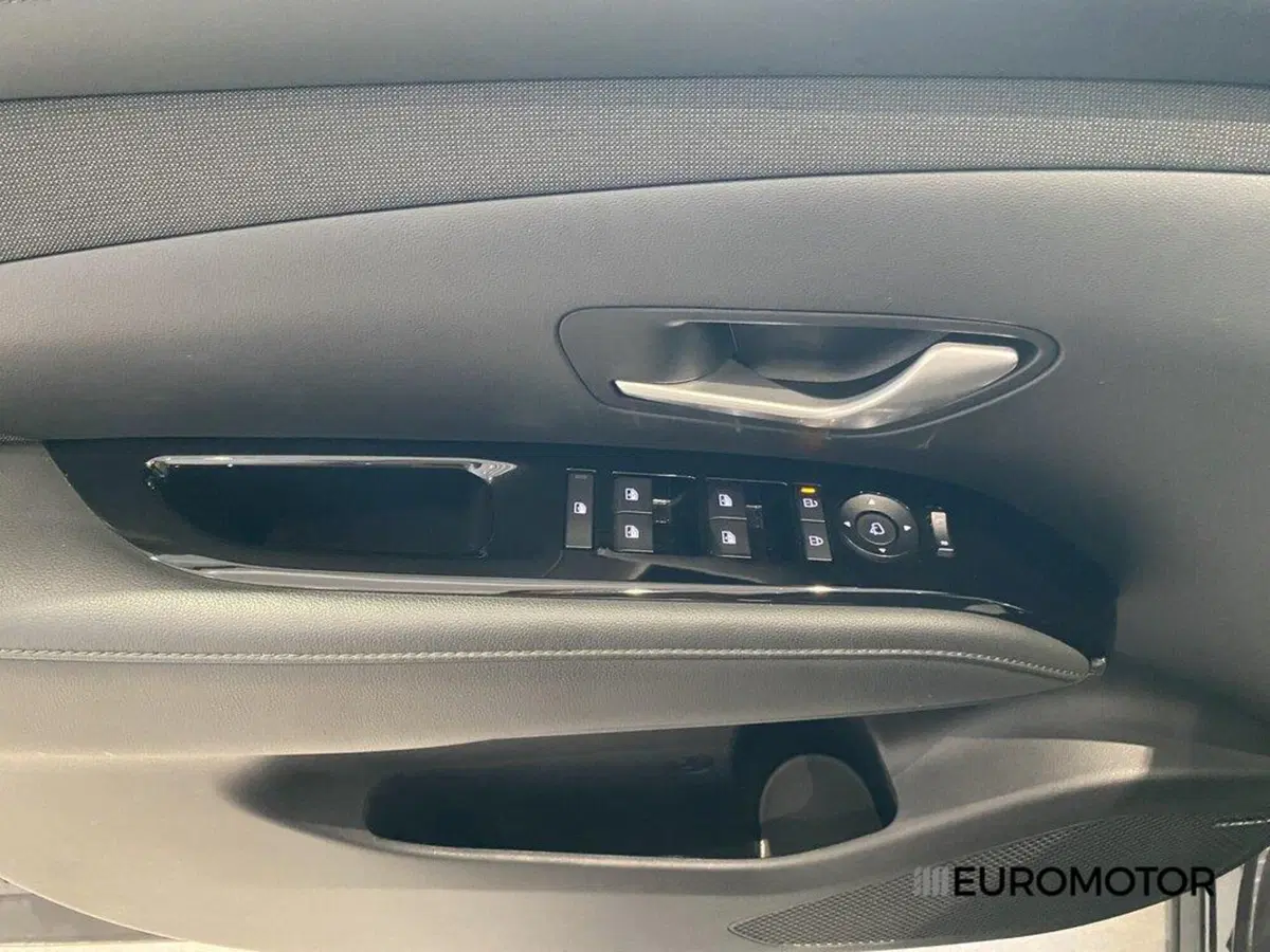 Hyundai Tucson usata a Bari (12)