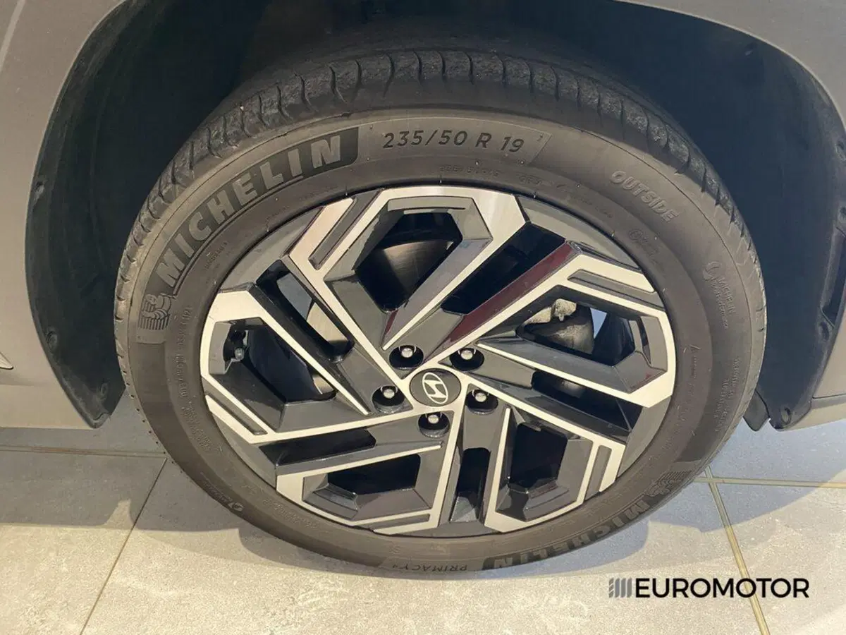 Hyundai Tucson usata a Bari (6)