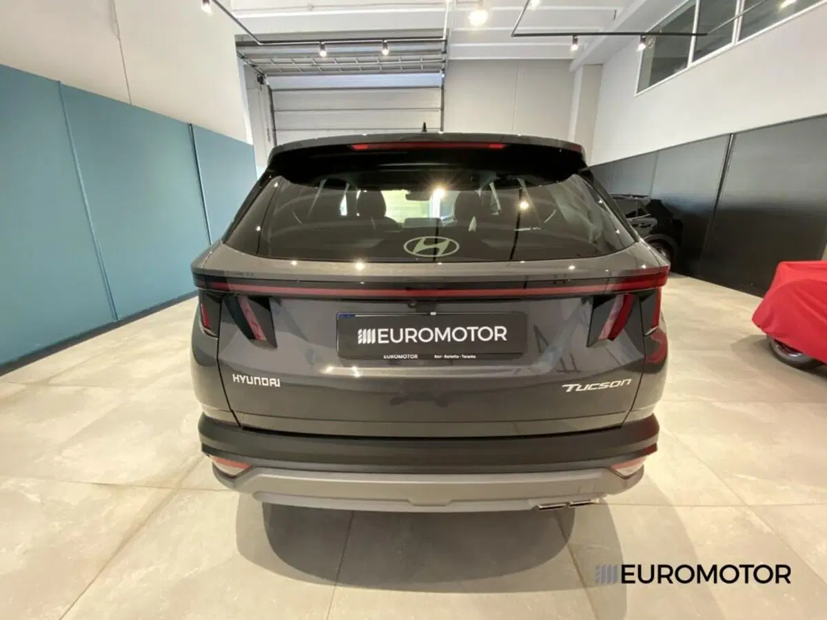 Hyundai Tucson usata a Bari (8)