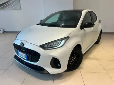 Mazda Mazda2 Hybrid 1.5 vvt full hybrid electric Homura Plus e-cvt del 2025 usata a Napoli