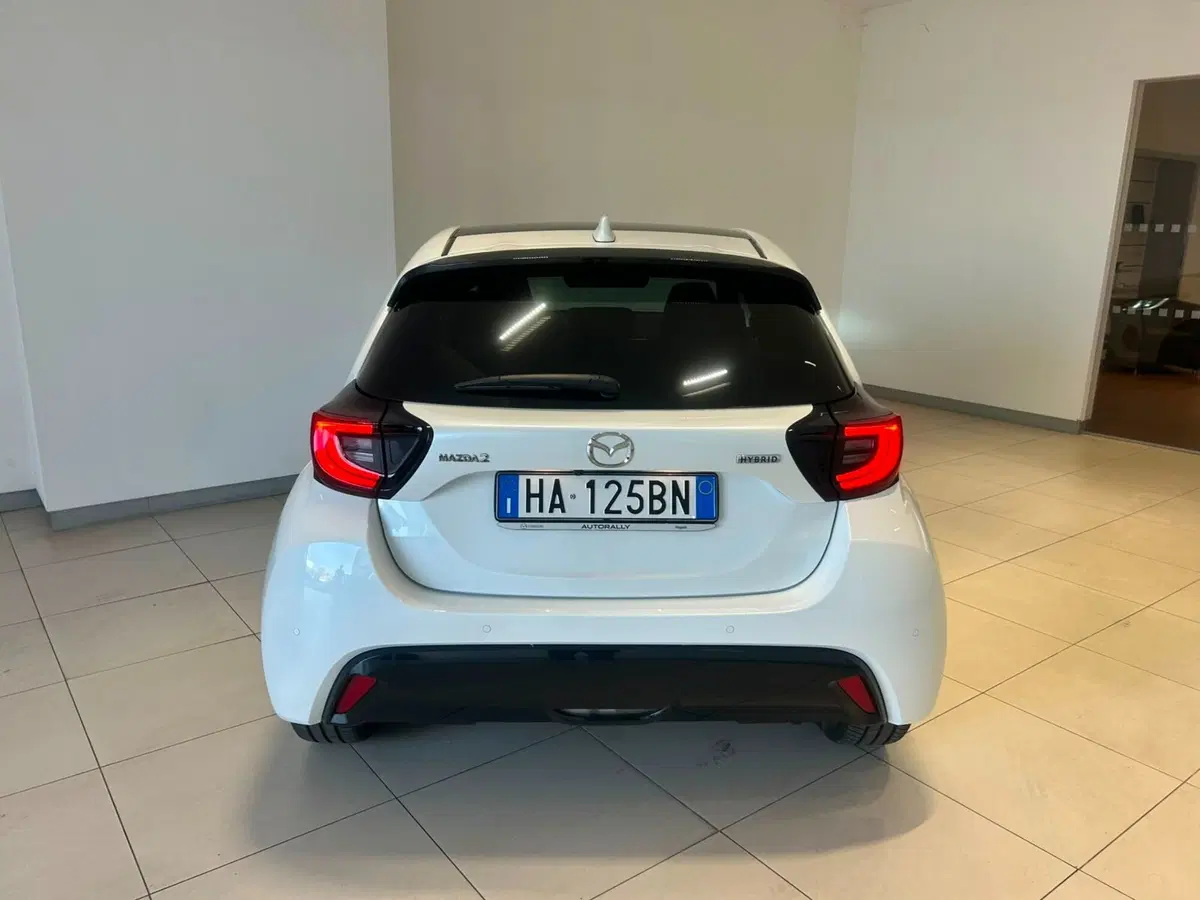 Mazda Mazda2 Hybrid usata a Napoli (8)