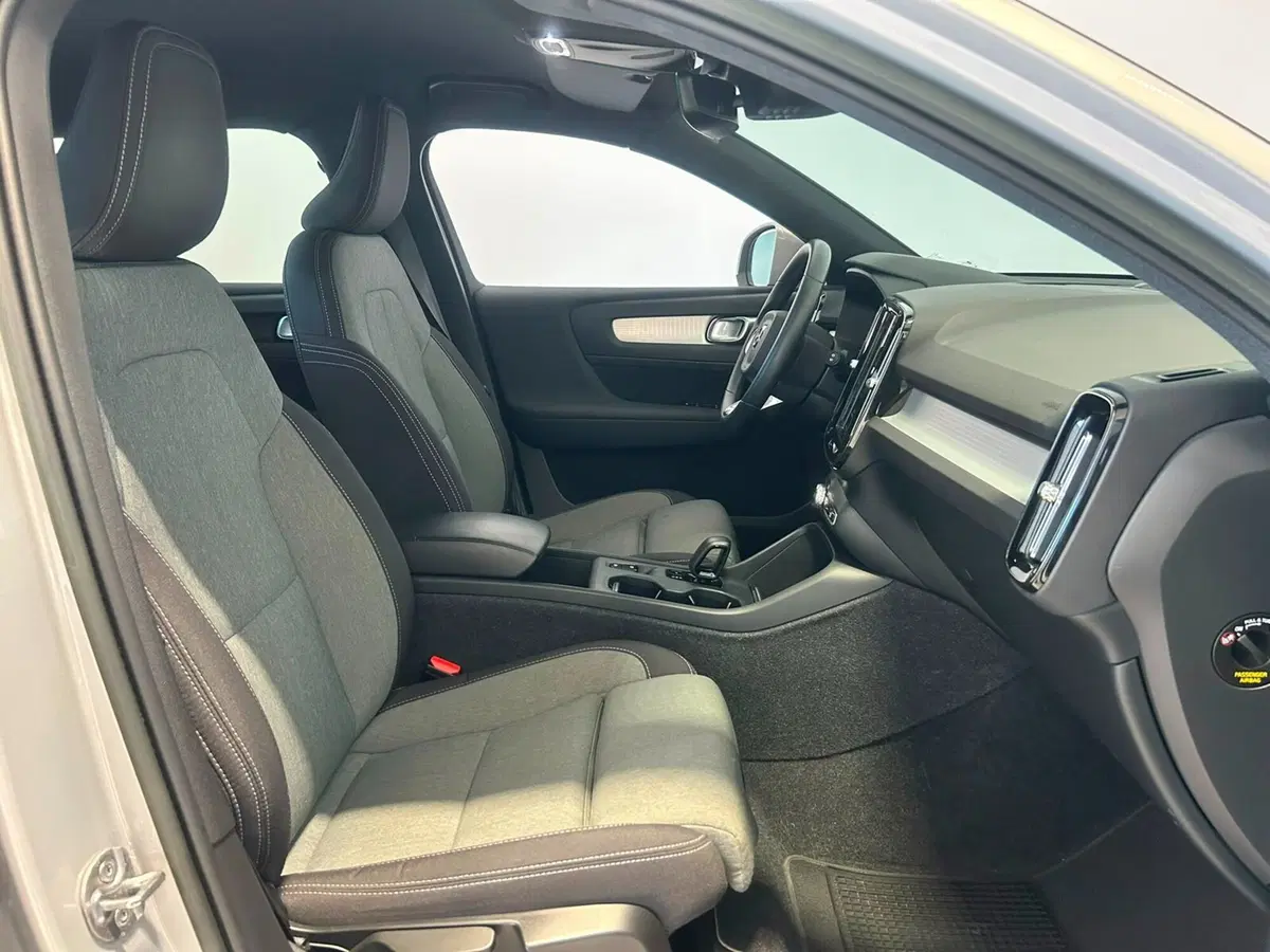 Volvo XC40 usata a Napoli (3)