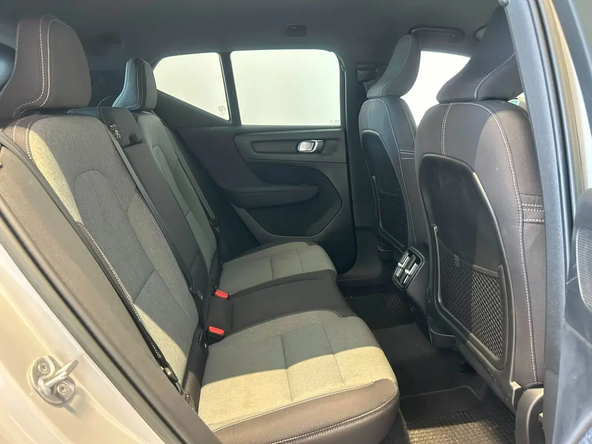 Volvo XC40 usata a Napoli (5)