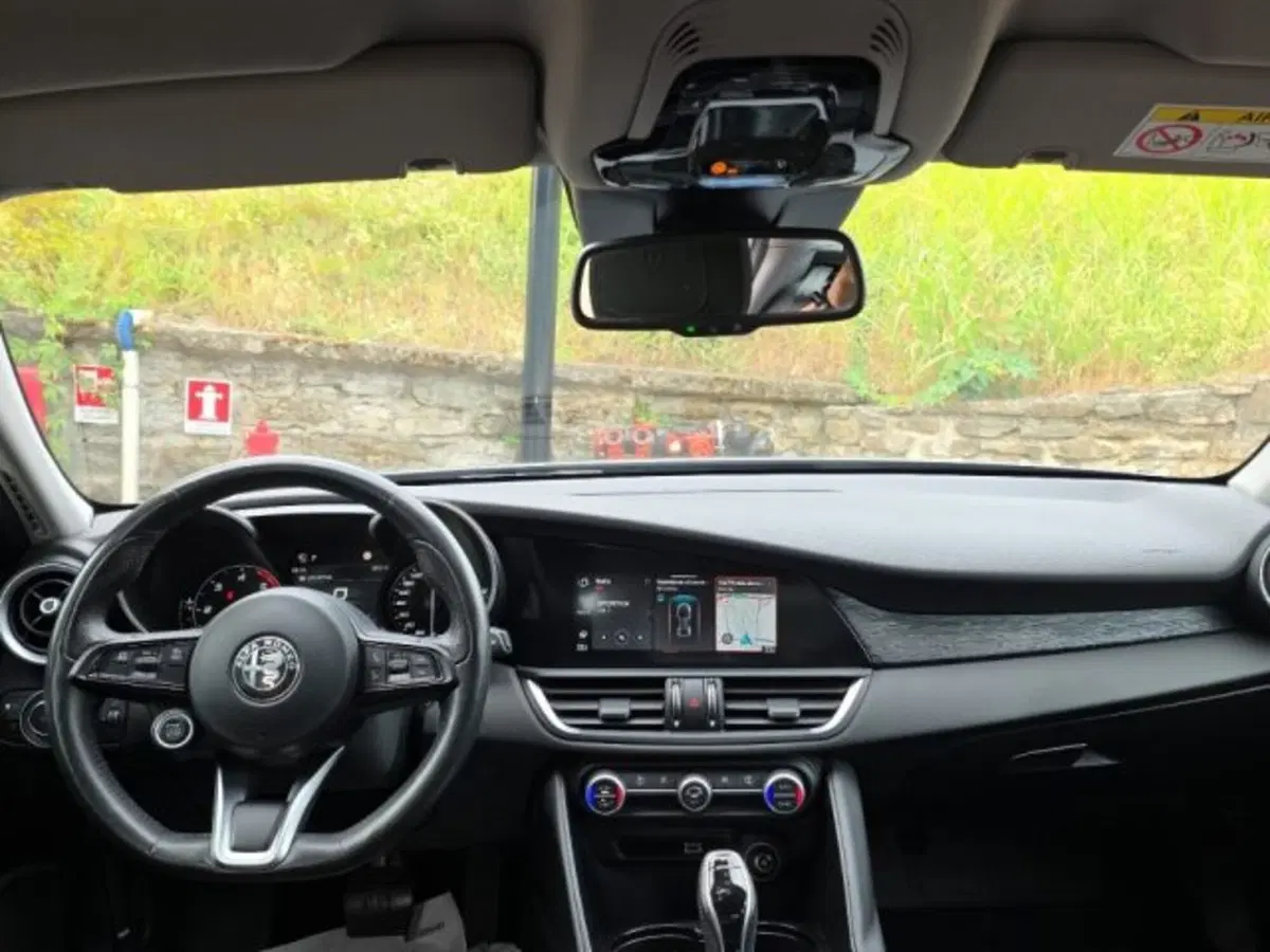 Alfa Romeo Giulia usata a Monza e Brianza (8)