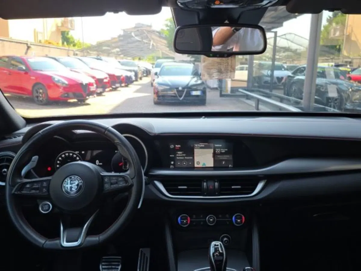Alfa Romeo Stelvio usata a Monza e Brianza (8)