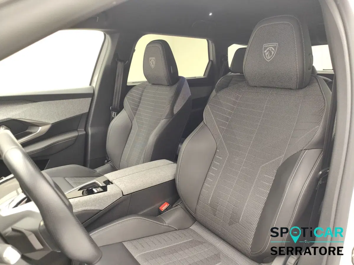 Peugeot 5008 usata a Como (12)