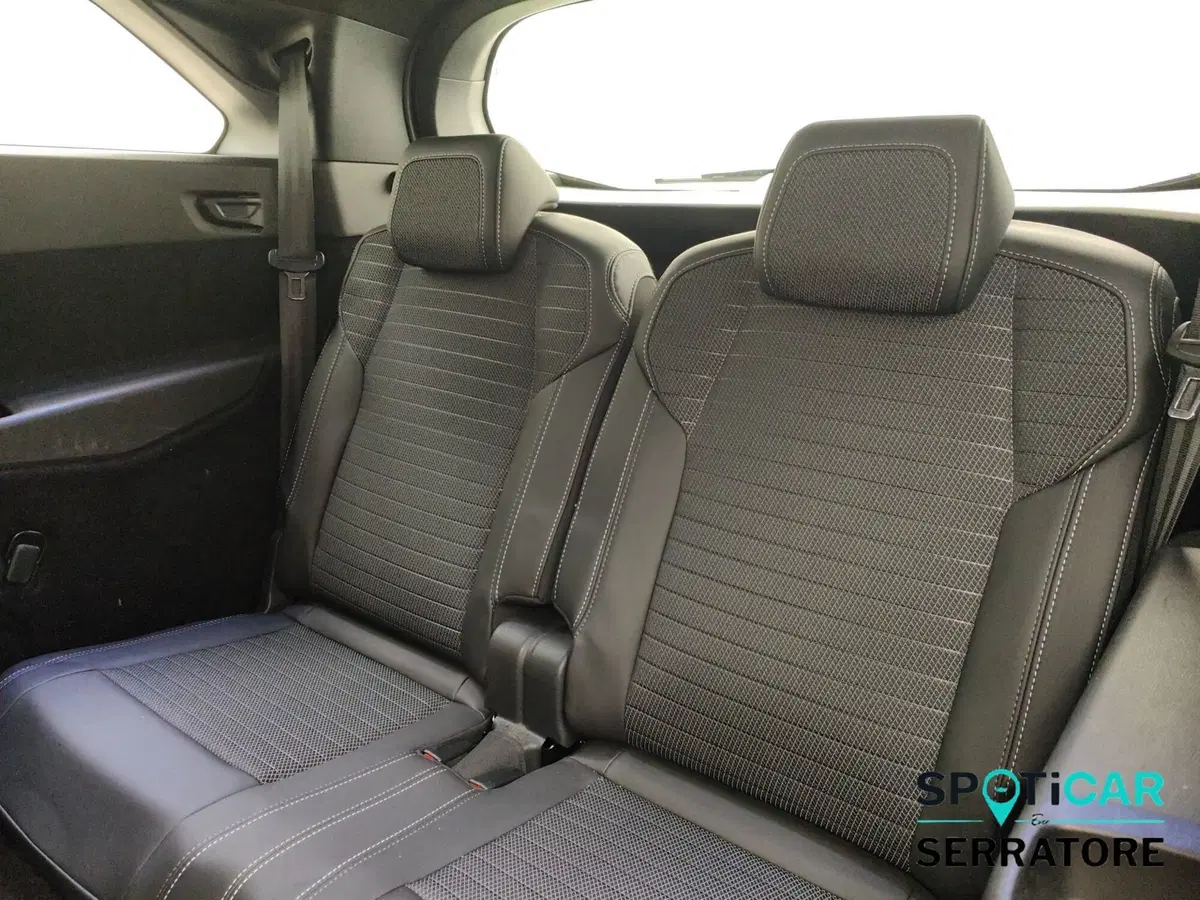Peugeot 5008 usata a Como (14)