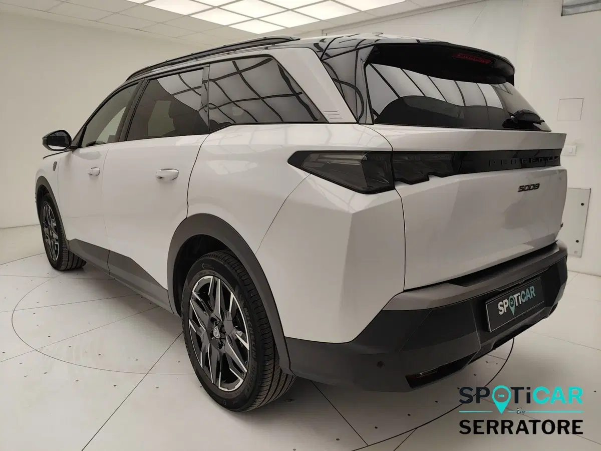Peugeot 5008 usata a Como (4)