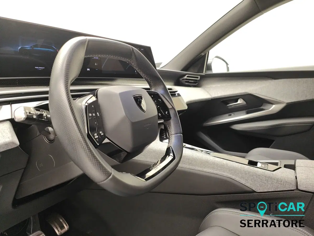 Peugeot 5008 usata a Como (9)