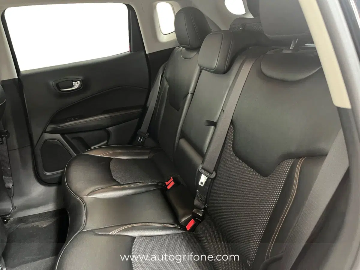 Jeep Compass usata a Modena (13)