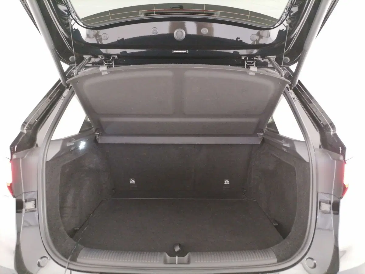 Mg ZS EV usata a Roma (10)