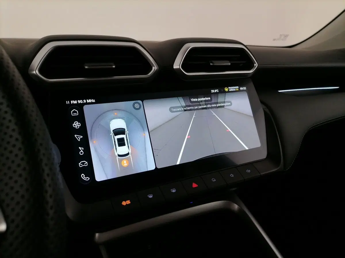 Mg ZS EV usata a Roma (16)