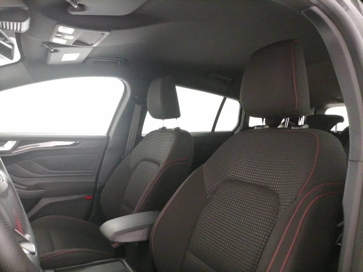 Ford Focus Station Wagon usata a Roma (12)