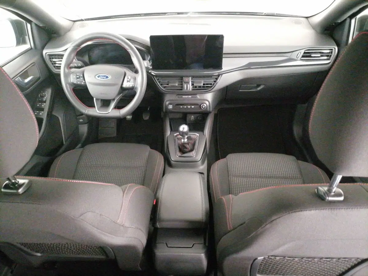Ford Focus Station Wagon usata a Roma (9)
