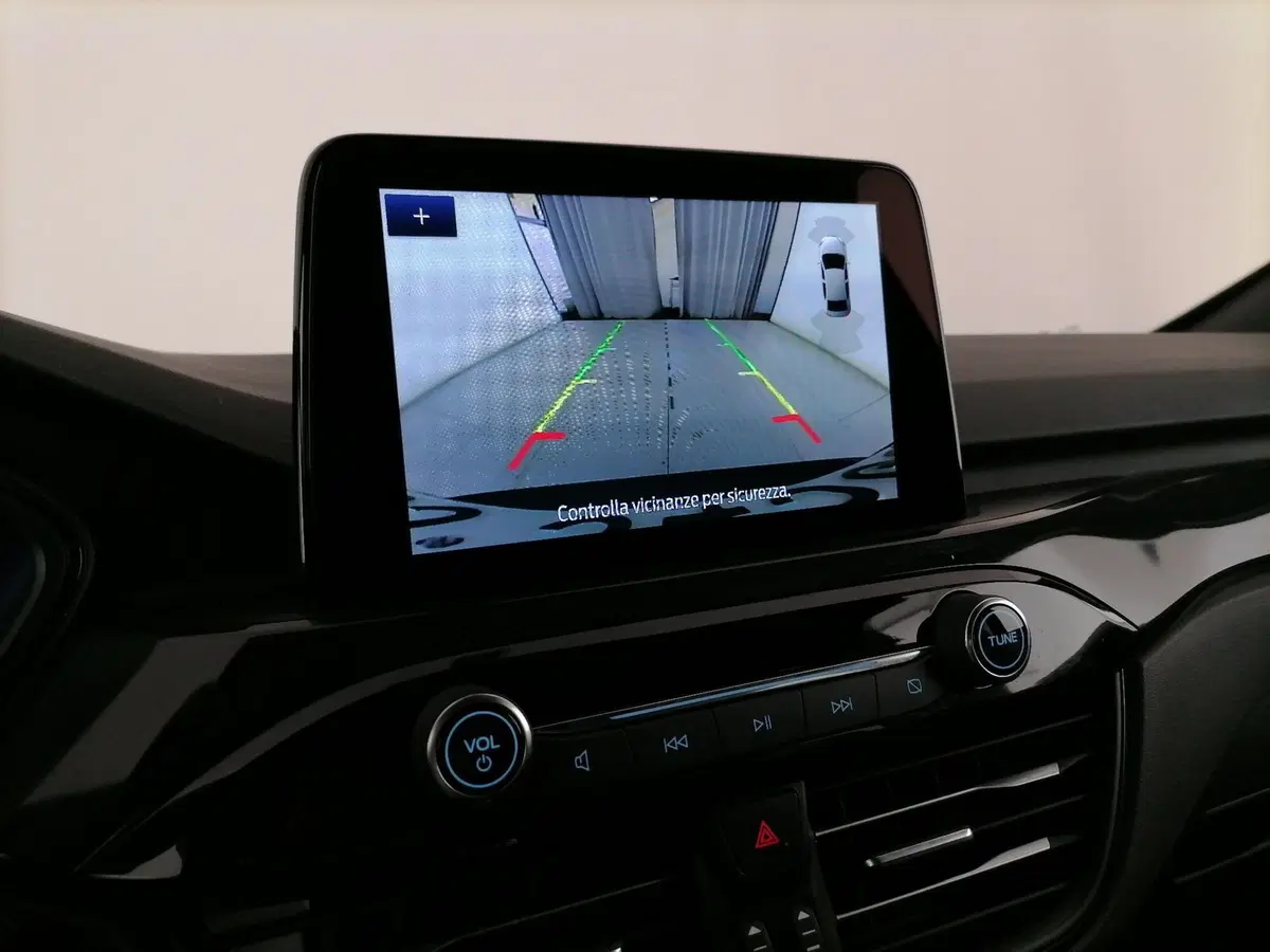 Ford Kuga usata a Roma (17)