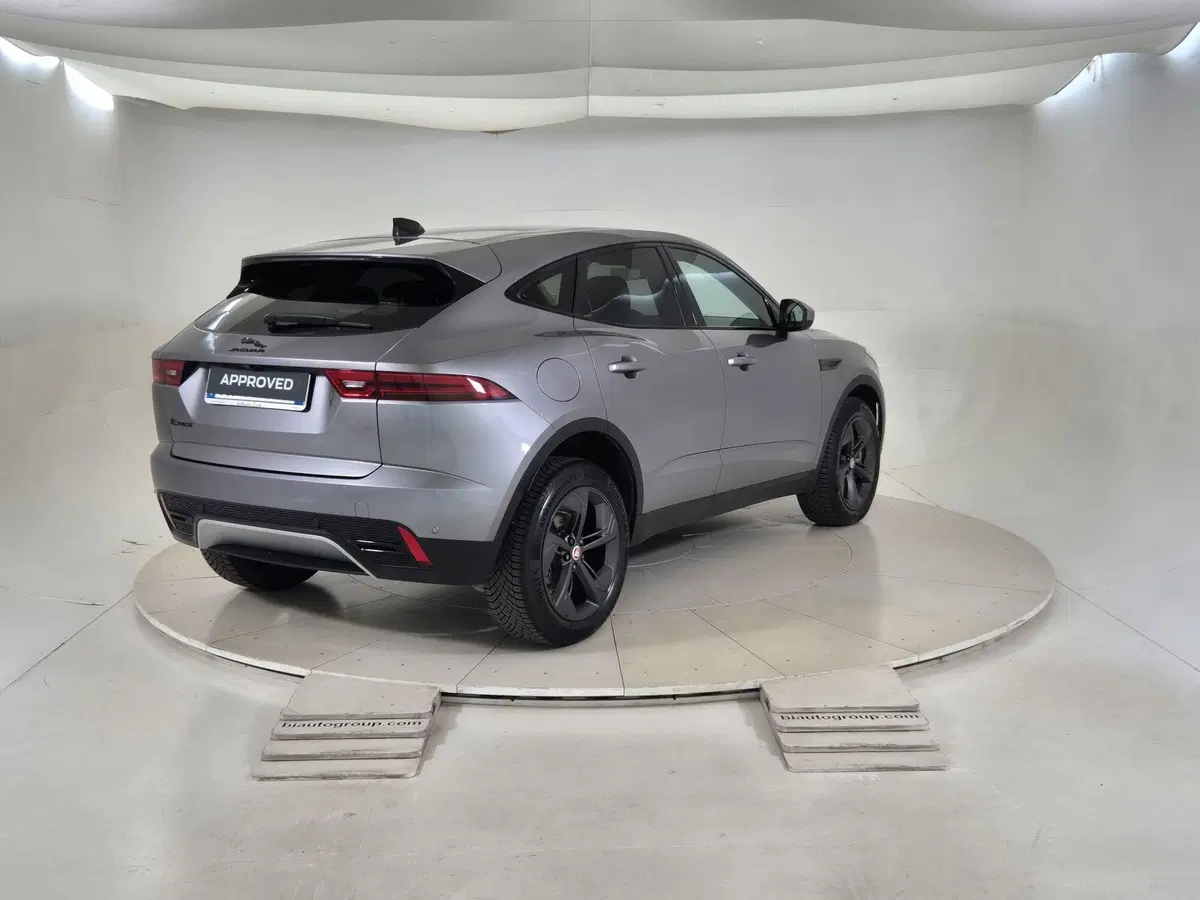 Jaguar E-Pace usata a Torino (2)