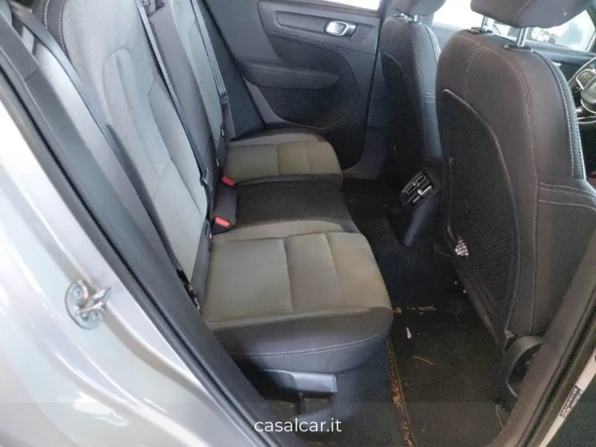 Volvo XC40 usata a Salerno (11)