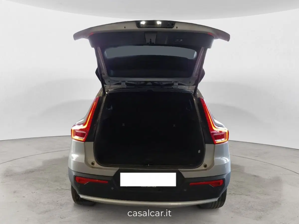 Volvo XC40 usata a Salerno (6)