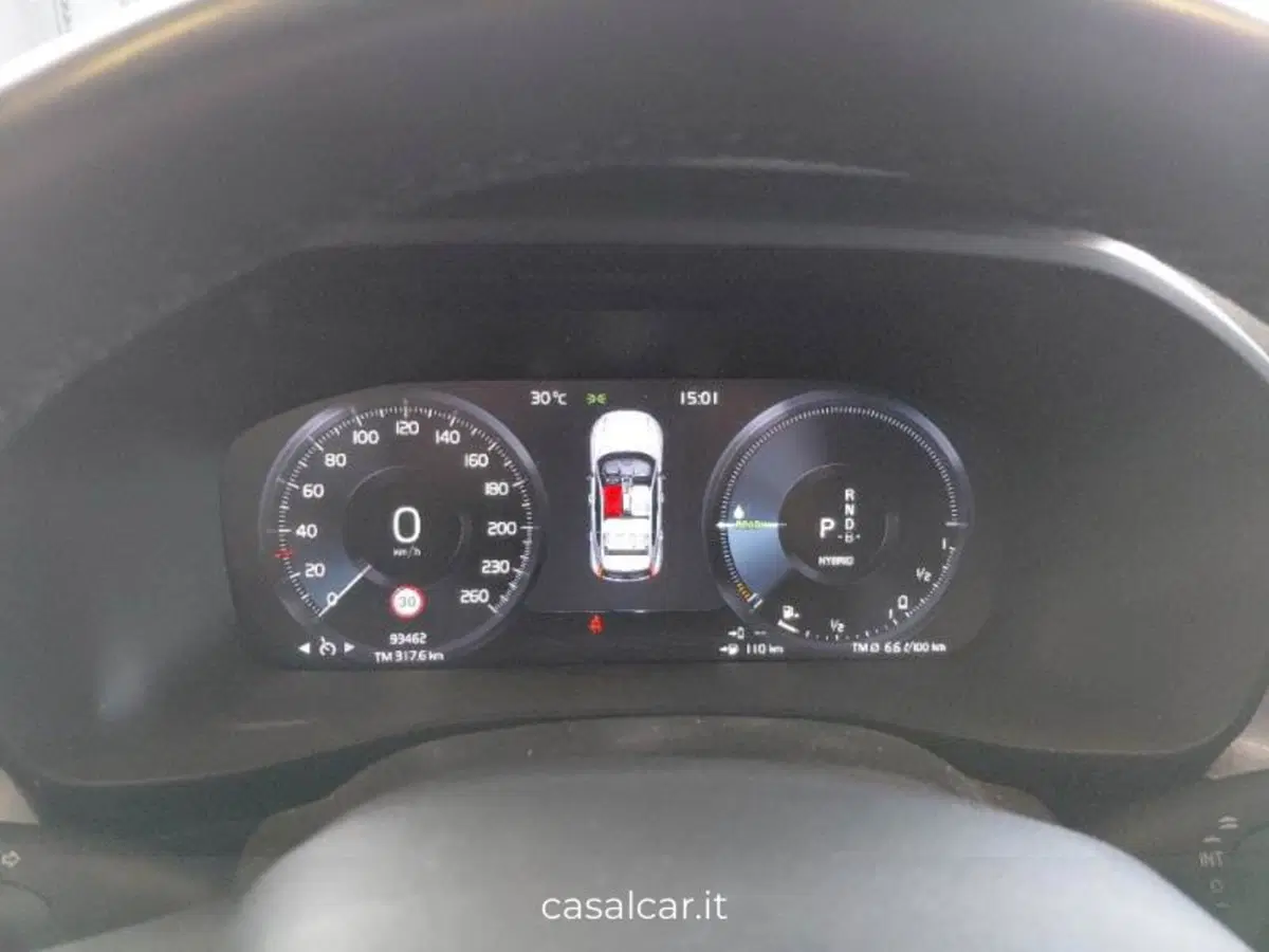 Volvo XC40 usata a Salerno (8)
