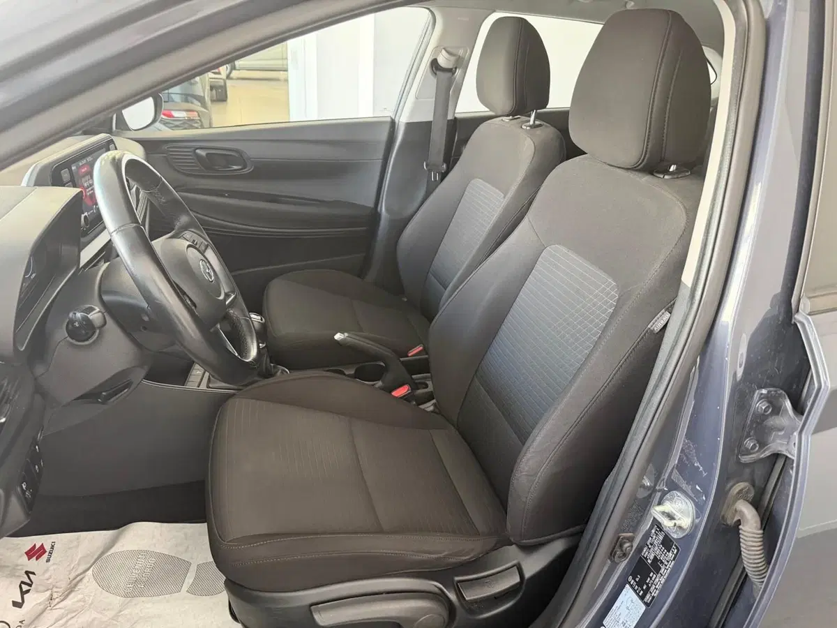 Hyundai i20 usata a Napoli (7)