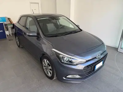 Hyundai i20 1.2 84 CV 5 porte Style del 2016 usata a Castellammare di Stabia