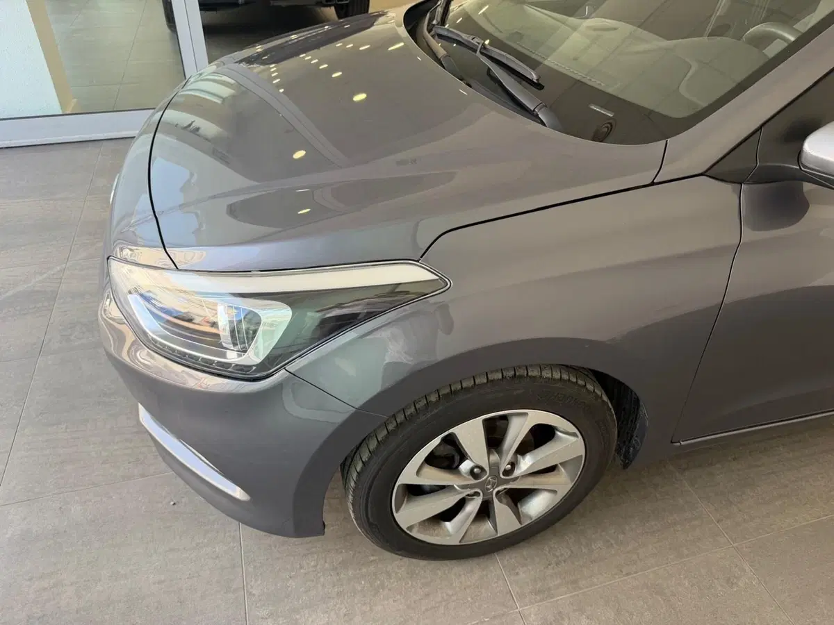 Hyundai i20 usata a Napoli (17)