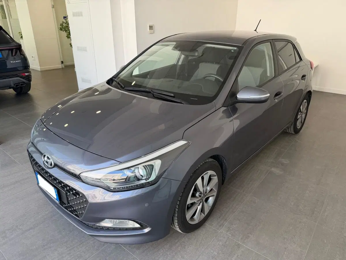 Hyundai i20 usata a Napoli (2)
