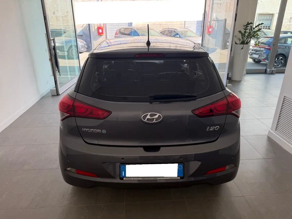 Hyundai i20 usata a Napoli (6)
