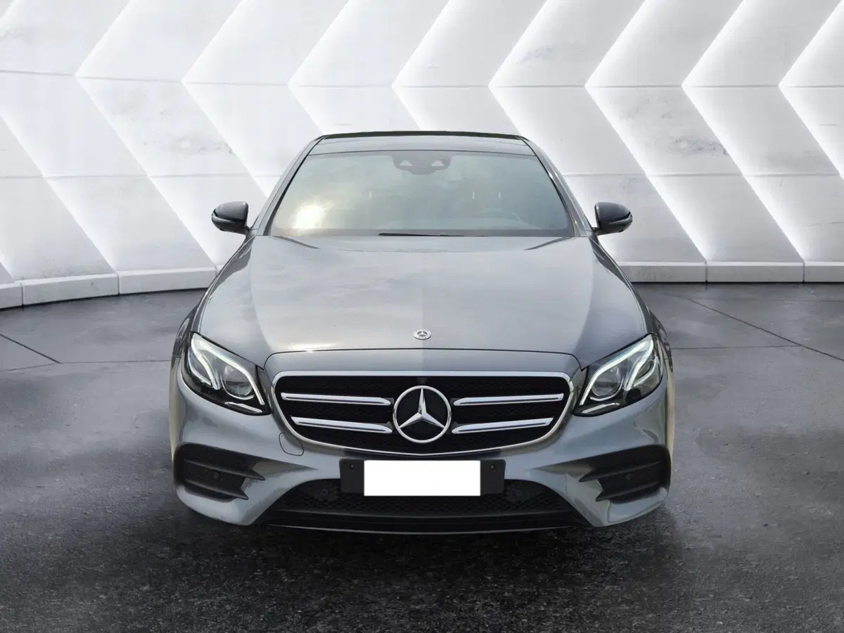 Mercedes-Benz Classe E usata  (2)